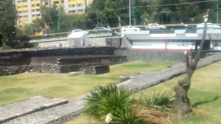 Colapsó cubierta temporal en la Zona Arqueológica de Tlatelolco