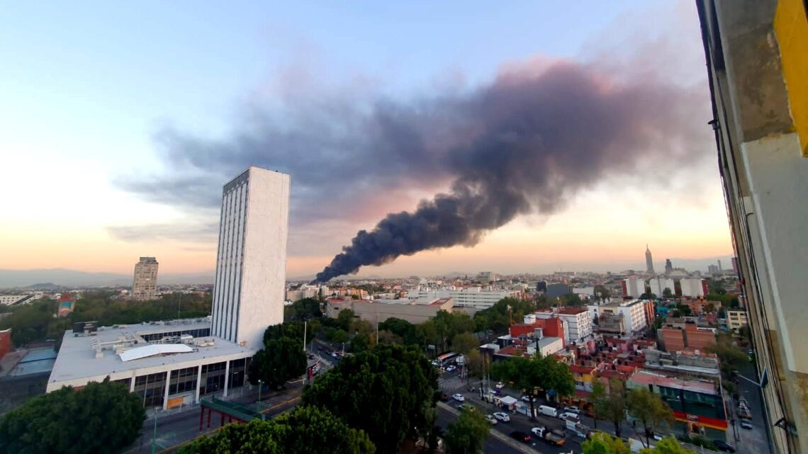 Incendio en Bodega de Chanclas, Lagunilla-Tepito