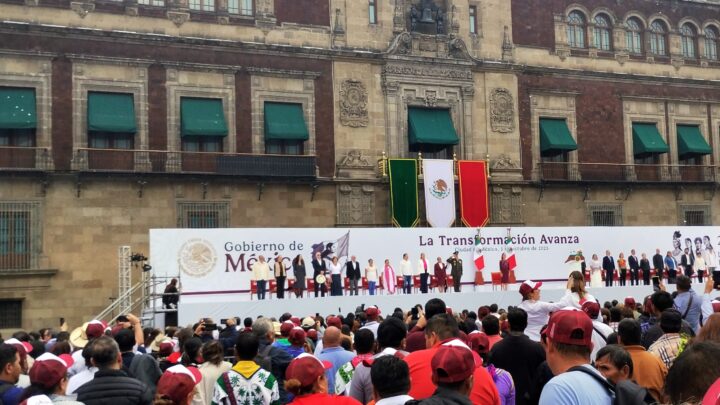 El Zócalo se llena para escuchar parte de la Transformación