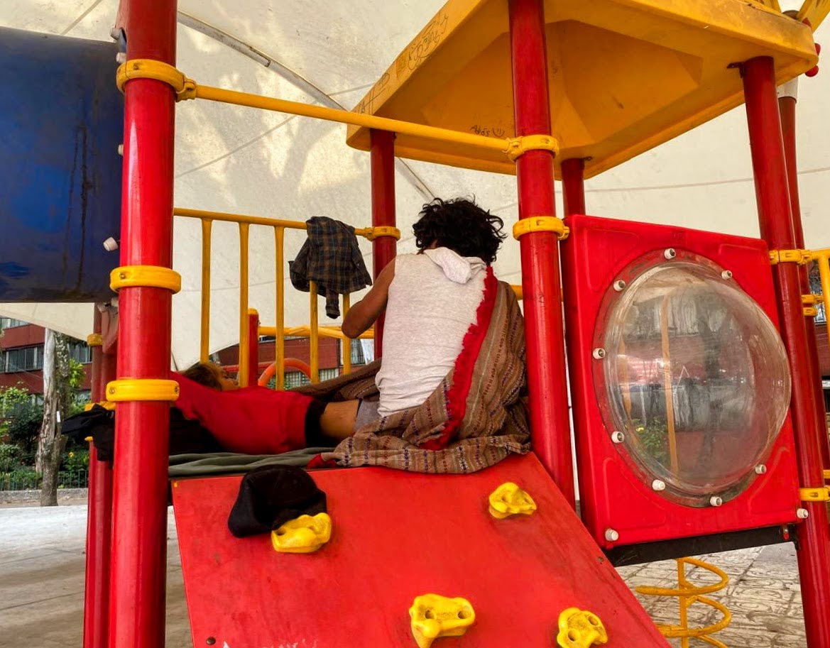 Columna Política / De la Ficción a la Realidad