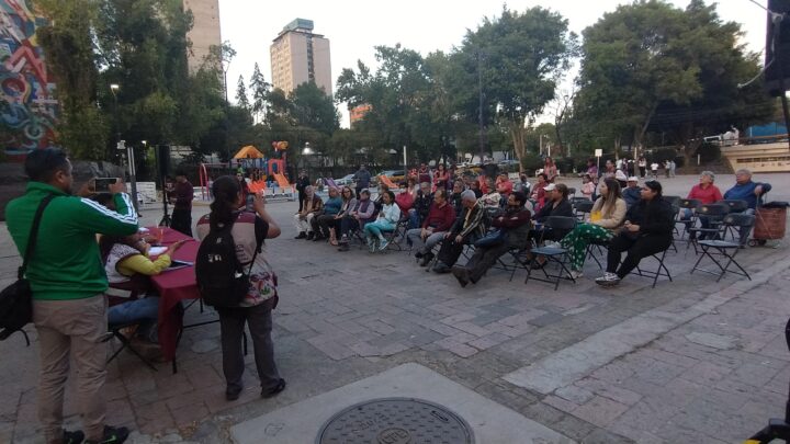 Entre adoquines y preguntas 