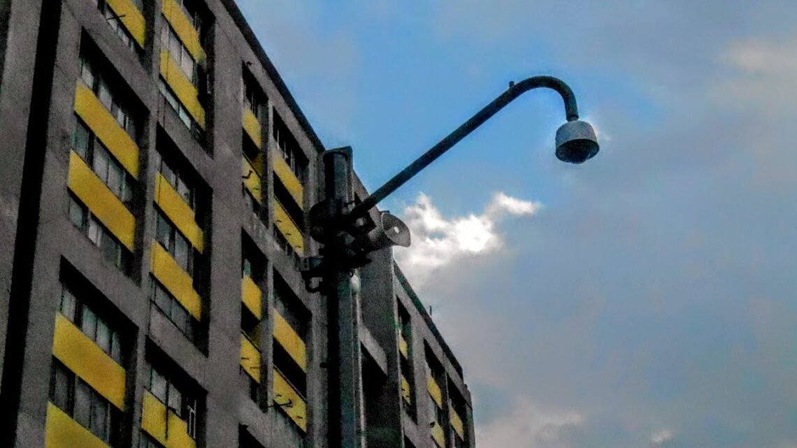 Auxilio en la pared: una violencia que no se quiere oír