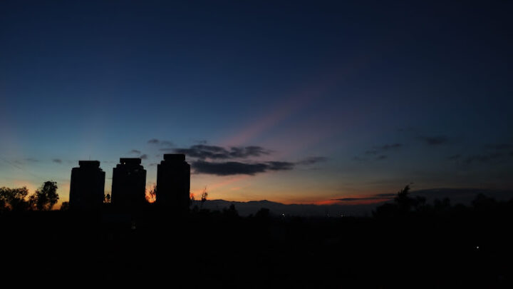 La noche toma la palabra