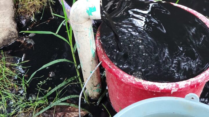 Agua negra en el sistema de riego