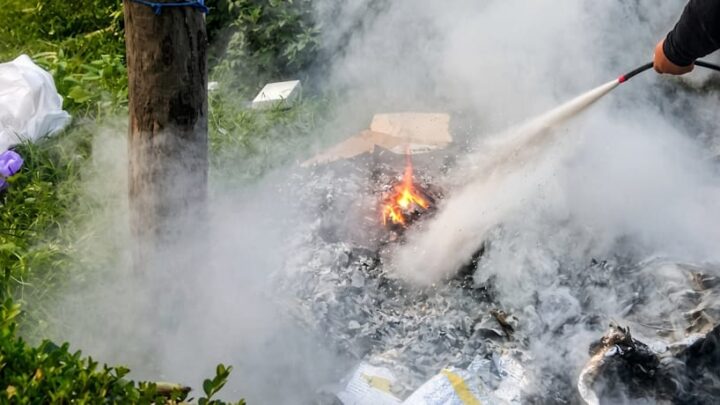 El humo volvió a levantarse sobre el Jardín “La Pera”